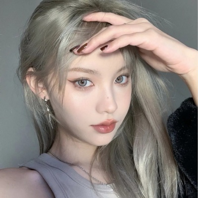 2021女生照片头像霸气动漫图片