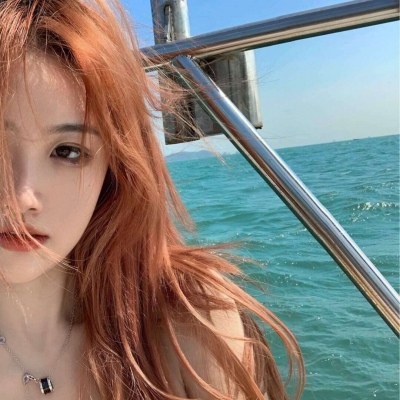 2021年女生头像霸气微丧