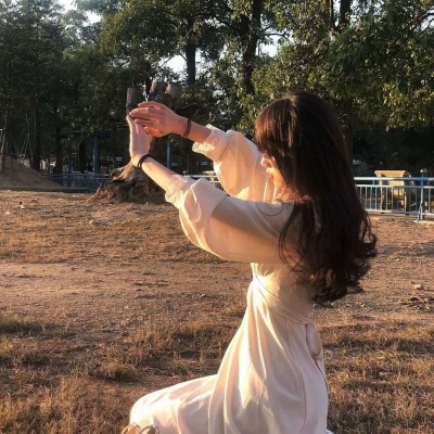 2021年女生头像霸气微丧图片