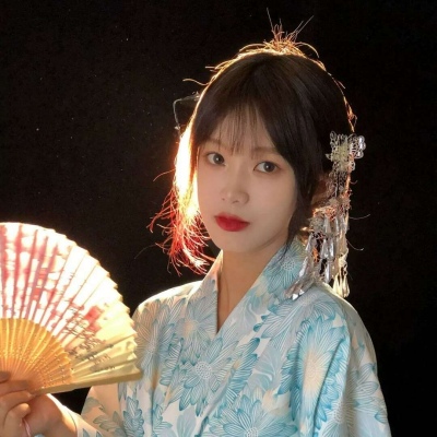 2021年女生头像霸气微丧图片