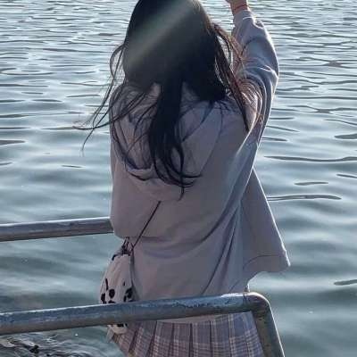 2021ins真人qq背景图加头像女生图片