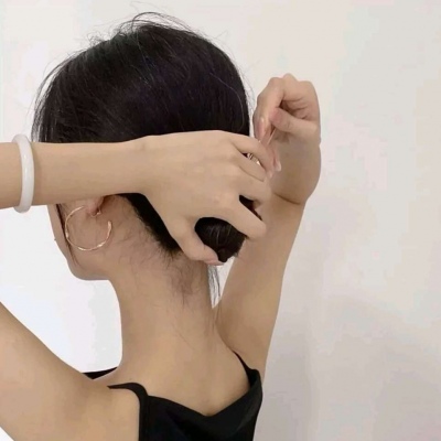 2021轻熟风女生头像图片图片