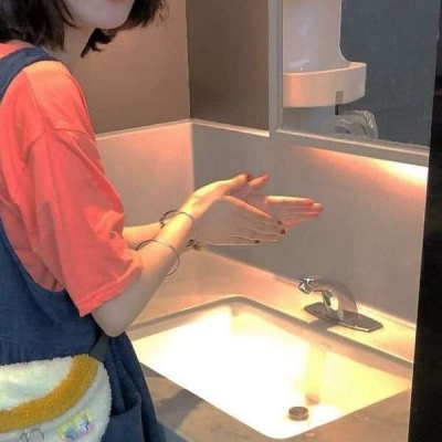 2021轻熟风女生头像图片图片