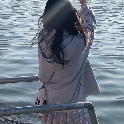 2021年新的微信头像五黑qq头像女生图片