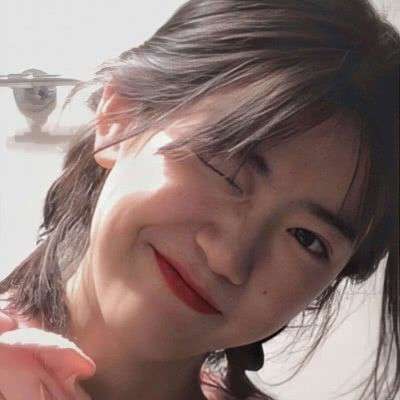 2021微信头像图片简单头像女生短发背影图片