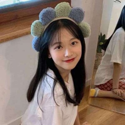 2021年新版微信头像女生头像14岁自拍同一个人图片