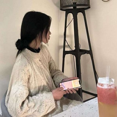 2021年微信头像q板二次元女生头像高冷傲图片