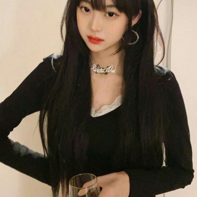 抖音qq头像悲伤二次元女生背影图片唯美图片