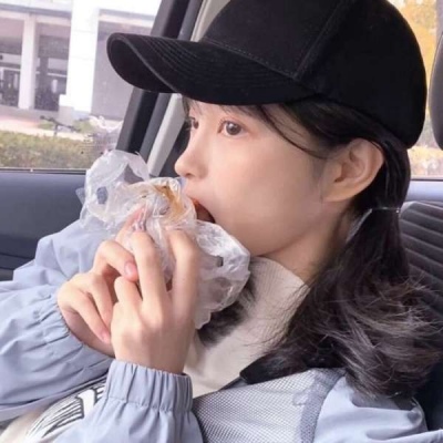 真人女生头像真人成熟温柔图片