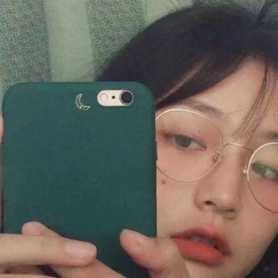 高清好看的污污的女生头像污图片