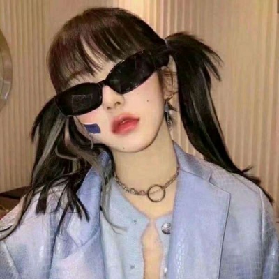 高清好看的污污的女生头像污图片
