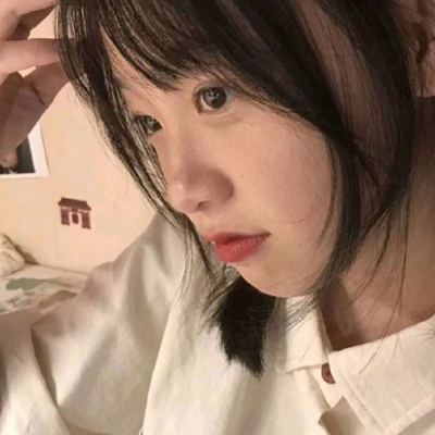 2021年女生可爱头像蓝天图片