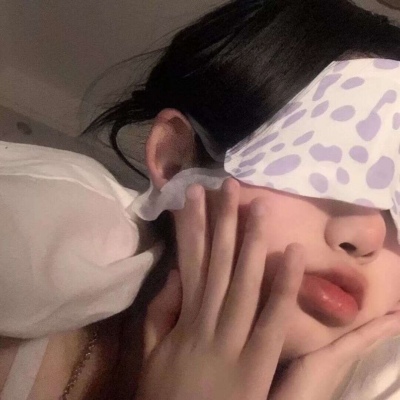 2021最火QQ手绘社会女戴口罩头像女生图片