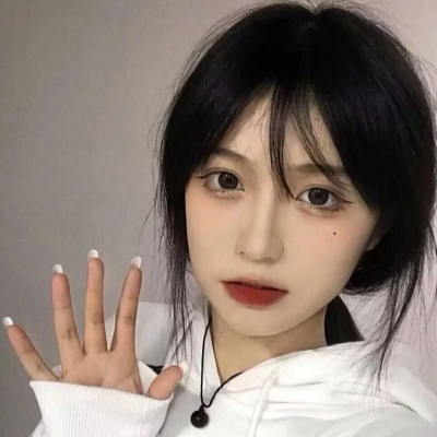 2021年最好看的天气头像真人女生