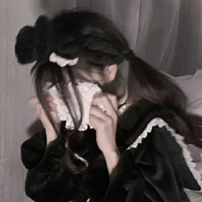 2021脸上纹身图案女生头像图片