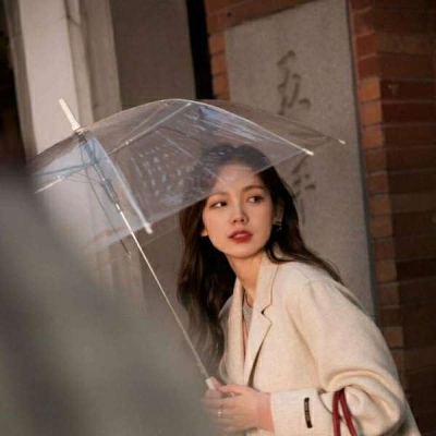 2021脸上纹身图案女生头像图片