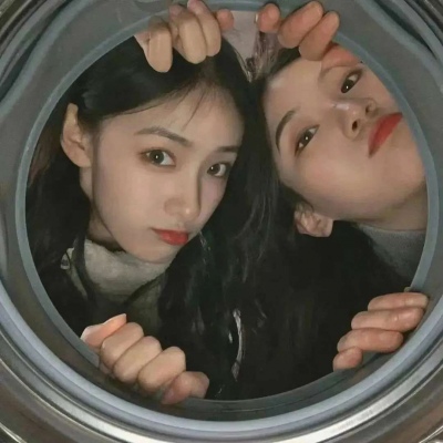 2021最火衬衫帅气的头像女生图片