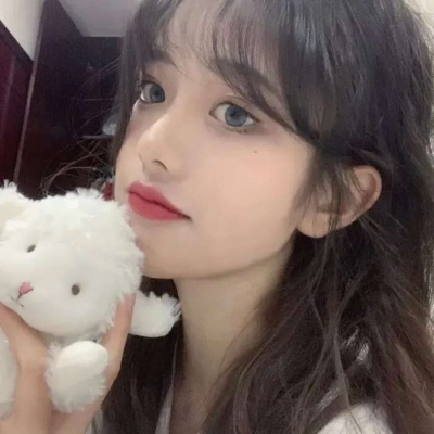 2021最火衬衫帅气的头像女生图片