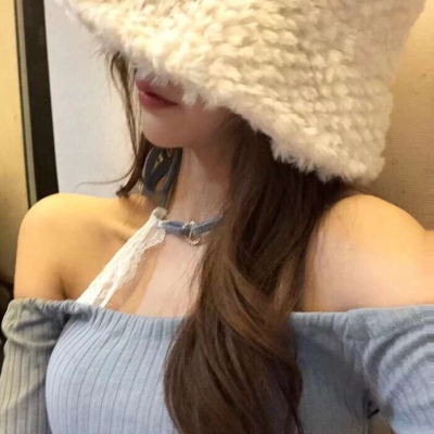 2021女生剪刀手的动漫头像图片