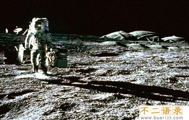 玉兔号在月球惊人发现:外星人基地，美国40年都不敢登月图片