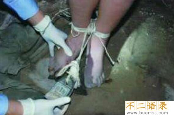 2009年重庆红衣男孩事件 揭秘重庆红衣男孩死亡真相图片