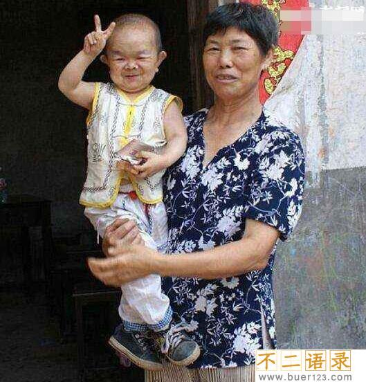 世界上最小的人排名，盘点世界十大袖珍人(最矮54.6厘米)图片