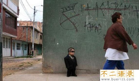 世界上最小的人排名，盘点世界十大袖珍人(最矮54.6厘米)图片