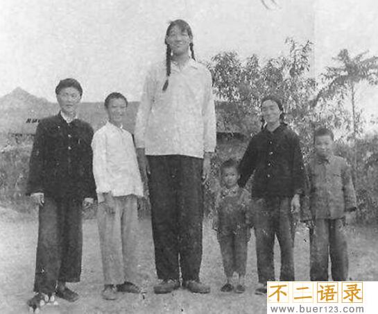盘点十大世界上最高的人，清代巨人詹世钗高3.19米是假的图片
