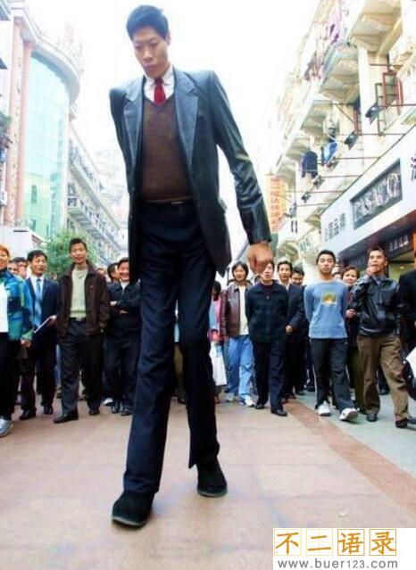 盘点十大世界上最高的人，清代巨人詹世钗高3.19米是假的图片