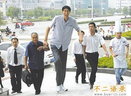 盘点十大世界上最高的人，清代巨人詹世钗高3.19米是假的图片