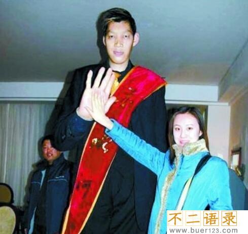 盘点十大世界上最高的人，清代巨人詹世钗高3.19米是假的图片