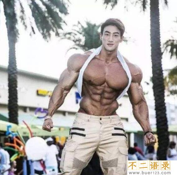韩国健美先生黄哲勋，肌肉怪兽与小鲜肉的结合体图片