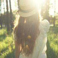伤感女生头像背影 伤心到我不想跟你说话图片