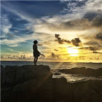 女生头像意境夕阳下图片