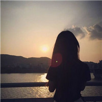 女生头像意境夕阳下图片