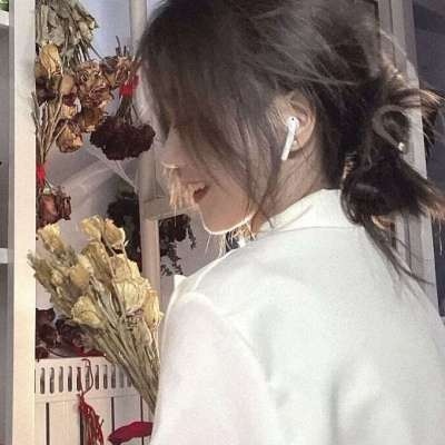 高清好看的2021高清正面照片女生头像图片