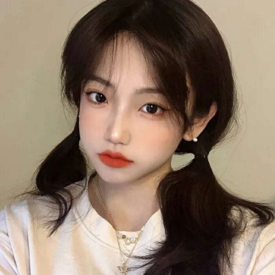 微信头像2021对着镜子拍自己的女生头像图片