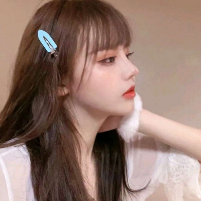 微信头像2021对着镜子拍自己的女生头像图片