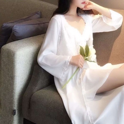 2021年最好看的30张同一个女生头像图片