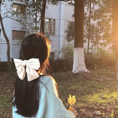 2021年带篮球的头像女生霸气图片