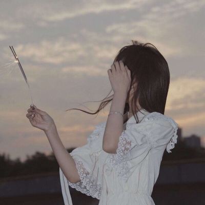 2021年带篮球的头像女生霸气图片