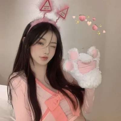 2021头像 女生卡通手绘霸气图片