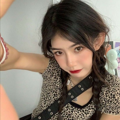 2021年女生好看头像动漫 梦幻图片