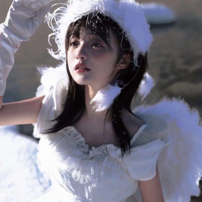 2021年女生好看头像动漫 梦幻图片