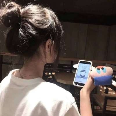 2021舞蹈卫衣女生头像图片
