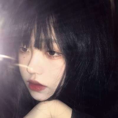 2021舞蹈卫衣女生头像图片