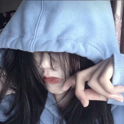 2021舞蹈卫衣女生头像图片