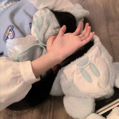 2021年女生古风束发头像图片