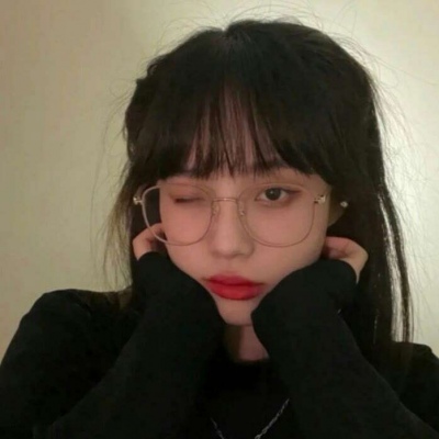 2021年女生古风束发头像图片