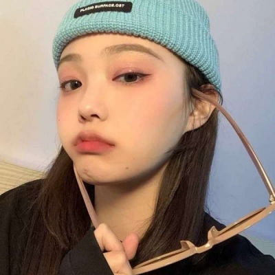 高清2021原谅系女生头像图片